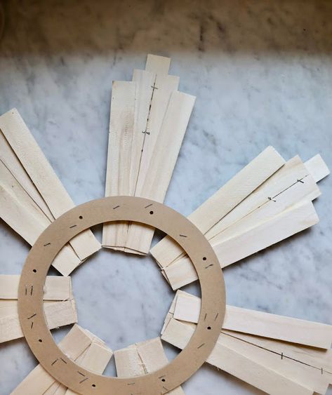 DIY wood shim sunburst wreath - My Sweet Savannah Diy Sunburst Wall Decor, Shims Projects Ideas, Shim Crafts, Spring Egg Wreath, Sunburst Wall Decor, Diy Woodland, Diy Spring Wreath, Wood Craft Projects, Door Signs Diy