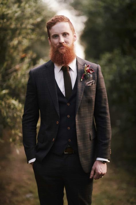 Dark Brown Suit Men Wedding, Brown Groomsmen Suits, Brown Suit Wedding, Brown Groomsmen, Vintage Wedding Suits, Casual Groom, Casual Groom Attire, Suits Groom, Casual Grooms