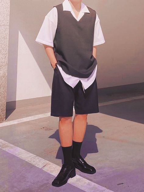 Summer Boy Outfits Aesthetic, Cute Boy Style, Black And White Clothing, Goth Shorts, White Clothing, Mens Casual Dress Outfits, Mens Outfit Inspiration, Tomboy Style Outfits, Mens Casual Dress