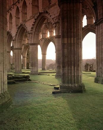 21 Hauntingly Beautiful Photos of Churches Overgrown with Vegetation | English Moors, Rievaulx Abbey, Travel Foodie, North York Moors, Travel Culture, London Pubs, Travel Budget, Cathedral Church, English Heritage