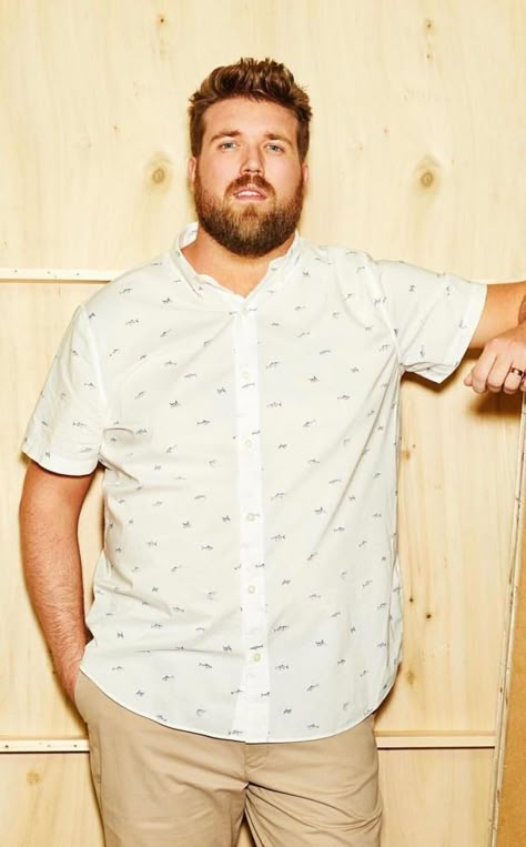 Zach Miko, Plus Size Male Model, Large Men Fashion, Plus Size Male, Advice Column, Kpop Fashion Men, Big And Tall Style, Smart Casual Menswear, Scruffy Men