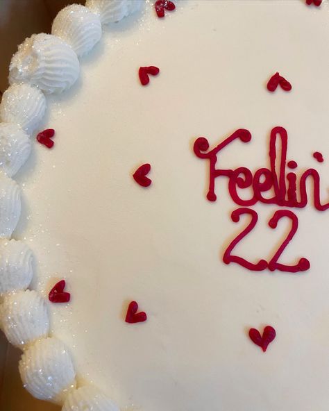 Feelin 22 Birthday Ideas, Taylor Swift Red Party Ideas, I’m Feeling 22 Cake, Taylor Swift Red Cake, 22 Birthday Cake Taylor Swift, 22nd Birthday Cake Ideas, Taylor Swift 22 Cake, 22 Birthday Cake Ideas, Im Feeling 22 Birthday Cake