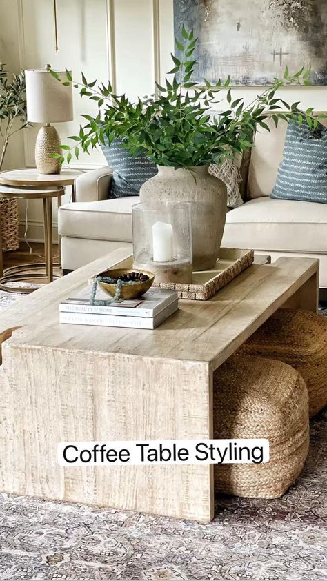 Farmhouse Small Living Room, Living Room Coffee Table Decor, Coffee Table Decor Living Room, Living Room Decor Farmhouse, Styling Home, Rectangle Coffee Table, Table Decor Living Room, Home Coffee Tables, Coffee Table Decor