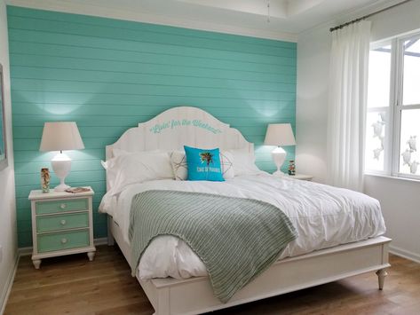 Key West Bedroom, Key West Colors, Key West Decor, Surfer Girl Bedroom, Key West Cottage, Key West House, Bungalow Decor, Key West Beaches, Kids Rooms Shared