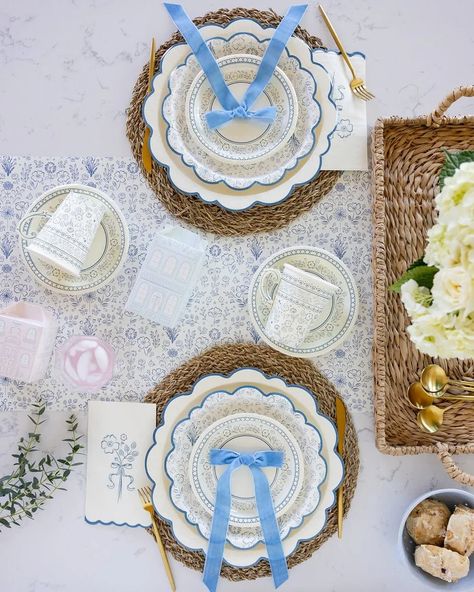 Get ready for the ultimate tea party with our newest collection from @mymindseyeinc - Pembroke! ☕✨ This adorable line is the perfect addition to any gathering, birthday party, or baby shower, with its extra touches of blue and white sophistication 💙🤍 Elevate your event to Bridgerton levels of elegance and charm. 🎀👒💙 #BridgertonParty #bridgerton #bridgertonsonnetflix #TeaParty #SophisticatedCelebrations #PartyDecor #MyMindsEye #luxurylifestyle #luxuryparty #afternoontea #gardenparty #summ... Fancy Paper Plates, Bridgerton Tablescape, Bridgerton Brunch, Tea Party Theme, Vintage Tea Party, Afternoon Tea Parties, Princess Diaries, Bach Party, Baby Sprinkle