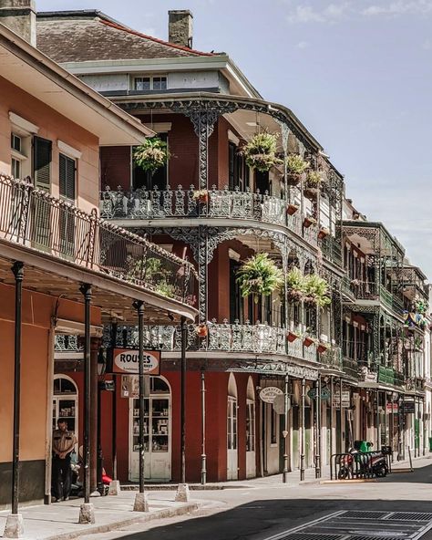 Old House Design, New Orleans Architecture, Louisiana Style, New Orleans City, House Of The Rising Sun, Visit New Orleans, Louisiana Purchase, New Orleans French Quarter, New Orleans Homes