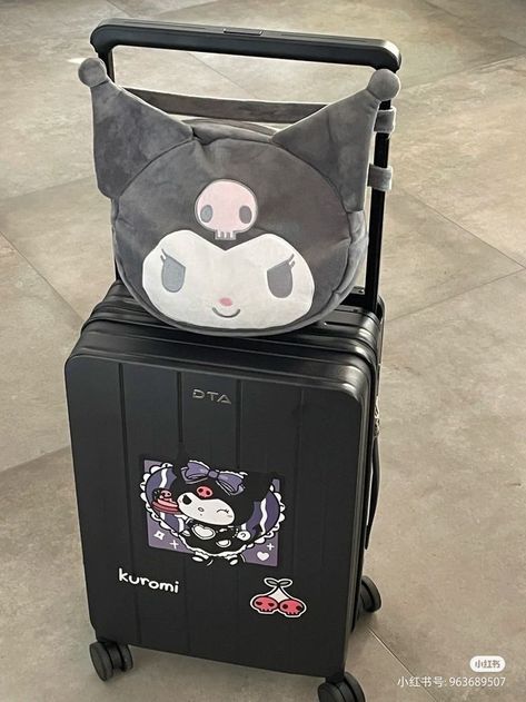 Kuromi Suitcase, Kuromi Luggage, Kuromi Room, Barbie Camper, Cute Suitcases, Cute Luggage, Jelly Wallpaper, Hello Kitty Jewelry, Emo Wallpaper