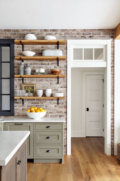 Kitchen With Brick, Brick Backsplash Kitchen, Farmhouse Backsplash, Brick Kitchen, Brick Backsplash, Casa Country, Farmhouse Kitchen Design, Kitchen Farmhouse, Backsplash Ideas