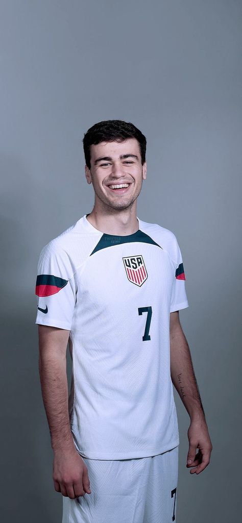 Giovanni Reyna, Usa Football Team, Gio Reyna, Usa World Cup, Soccer Teams, 2022 Fifa World Cup, Christian Pulisic, Professional Soccer, Association Football