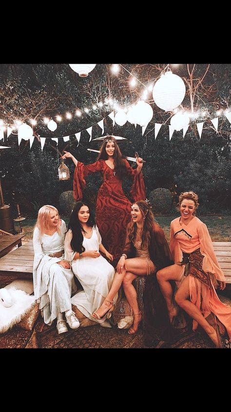 Medieval Party Outfit, High Fantasy Party, Elven Party, Vanessa Hudgens Birthday, Witchy Spring, Faerie Party, Maiden Party, Lotr Party, Fantasy Ball