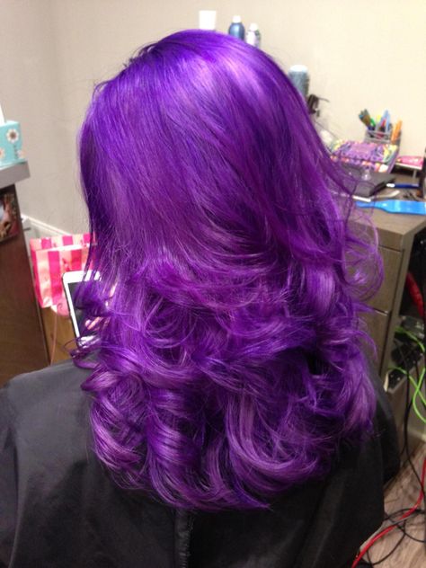 Bright Purple Hair, Light Purple Hair, Dark Purple Hair, Plum Hair, Dip Dye Hair, Hair Color Crazy, Bright Hair Colors, Dyed Hair Inspiration, Punk Hair