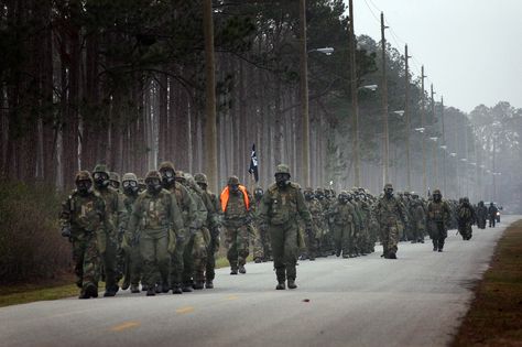 Naval Engineers marching in gasmasks in chemical/biological warfare training. Biological Warfare, Krav Maga, Military Heroes, Gas Mask, New Books, Ghost, Mask