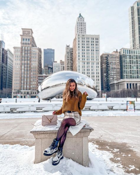 Chicago Winter Photoshoot, Chicago Photo Ideas Winter, Chicago Aesthetic Winter, Chicago Bean Pictures Ideas, Chicago Bean Pictures, Chicago Poses, Chicago Instagram Pictures, Chicago Photo Ideas, Chicago Places To Visit