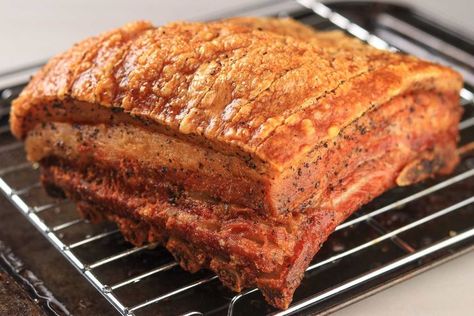 Crispy Slow-Roasted Pork Belly Recipe Pork Belly Recipe Oven, Pork Belly Oven, Slow Cook Pork, Daging Babi Panggang, Roasted Pork Belly Recipe, Pork Belly Roast, Pork Belly Recipes Crispy, Belly Pork, Daging Babi