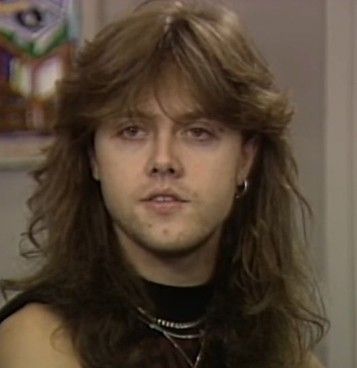 Lars Ulrich Smile, Metallica 90s, Hair Inspo Brown, Metal Hairstyles, 80s Haircuts, 80s Hair Metal, 90s Bands, Lars Ulrich, Inspo Hair