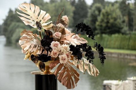 Vase Roses, Black Orchids, Event Decor Ideas, Gold Pedestal, Party Decorations Table, Tropical Centerpieces, Pedestal Vase, Decorations Table, Black Orchid