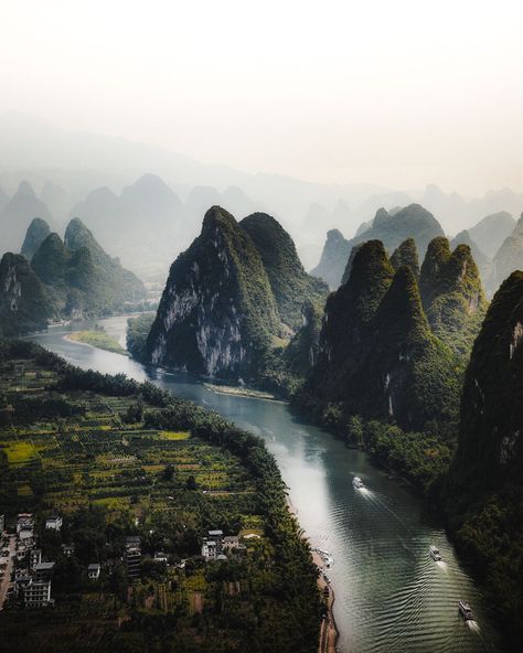 Guilin China, Get Paid To Travel, Paid To Travel, Holiday China, Explore China, China Culture, Visit China, Guilin, China Travel