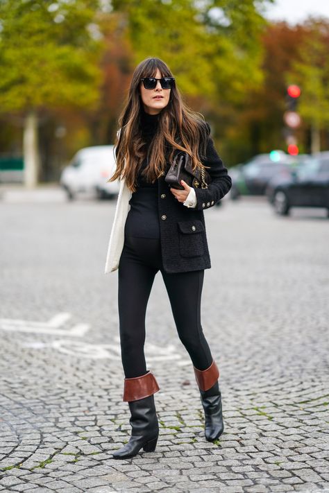 Leia Sfez Pregnant Style, Leila Sfez, Leia Sfez, Printemps Street Style, Pregnant Style, Pregnancy Outfit, Maternity Chic, Black And White Jacket, Pregnancy Style