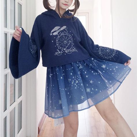 Space Themed Clothes Aesthetic, Spacecore Aesthetic Outfit, Space Outfit Aesthetic, Starry Clothes, Galaxy Outfit, Fashion Cottagecore, Asia Countries, Dark Academia Clothes, Harajuku Anime