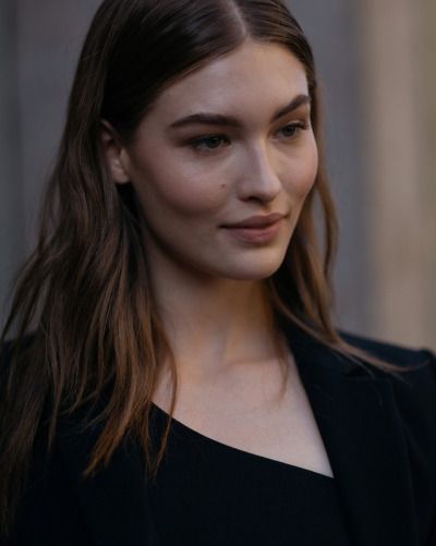 Models With High Cheekbones, High Cheekbones Aesthetic, High Cheekbones Women, Hollow Cheeks, Soft Natural Makeup, Grace Elizabeth, High Cheekbones, Portrait Model, Beauty Goals