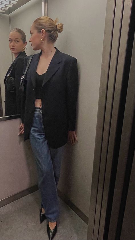 Blazer And Jeans Outfit Women, Black Blazer And Jeans, Blazer And Jeans Outfit, Slick Bun, Slick Back Bun, Blazer And Jeans, Jeans Heels Outfit, Jeans Outfit Women, Slick Back