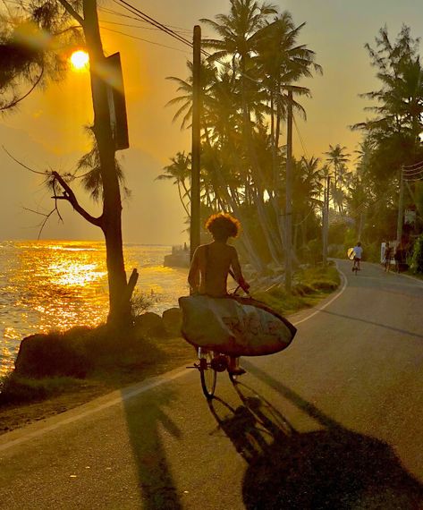 Surfing Sri Lanka's Southern Coast - Passion Passport Surfing Sri Lanka, Sri Lanka Jaffna, South East Asia Travel Aesthetic, Sri Lankan Aesthetic, Sri Lanka Culture, Sri Lanka Aesthetic, Sri Lanka Vacation, Sri Lanka Surf, Sri Lanka Itinerary