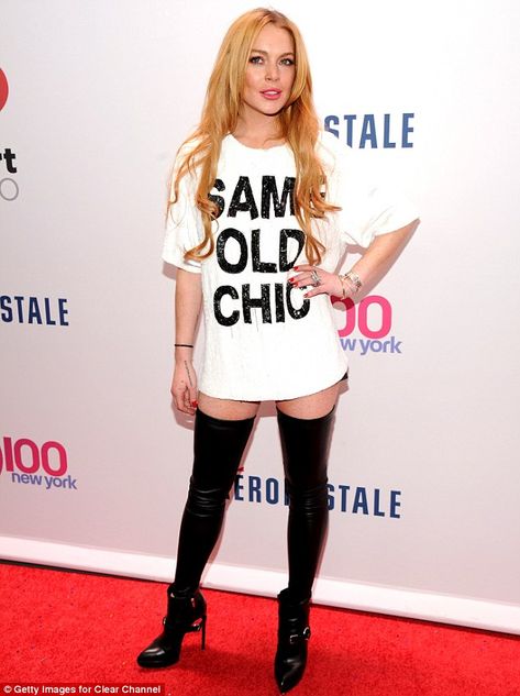 Love this look Lindsay Lohan Style, Style Transformation, Celebrity Halloween Costumes, Celebrity Trends, Lindsay Lohan, Slogan Tee, Hollywood Star, Inspirational Celebrities, Famous Women