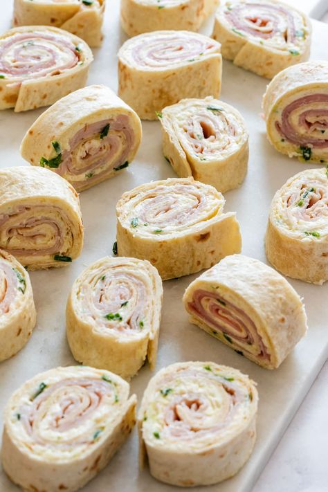 Gluten Free Roll Ups, Weight Watcher Pinwheels, Turkey Pin Wheels Appetizers, Pinwheel Tortilla Wraps Roll Ups, Picnic Roll Ups, Pinwheel Sandwiches Cream Cheese, Easy Rollups Appetizers, Hand Held Wedding Food, Ham Turkey Pinwheels