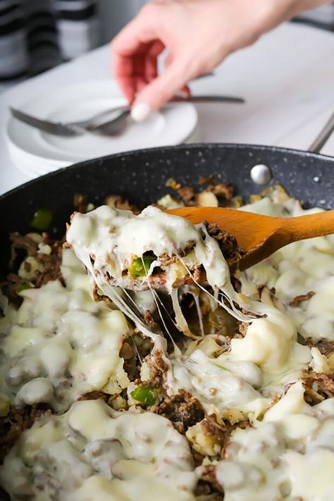 Cheesesteak Ground Beef, Keto Philly Cheesesteak Skillet, Philly Cheesesteak Skillet, Cheesesteak Skillet, Keto Philly Cheesesteak, Cena Keto, Keto Beef Recipes, Skillet Dinners, Philly Cheesesteak