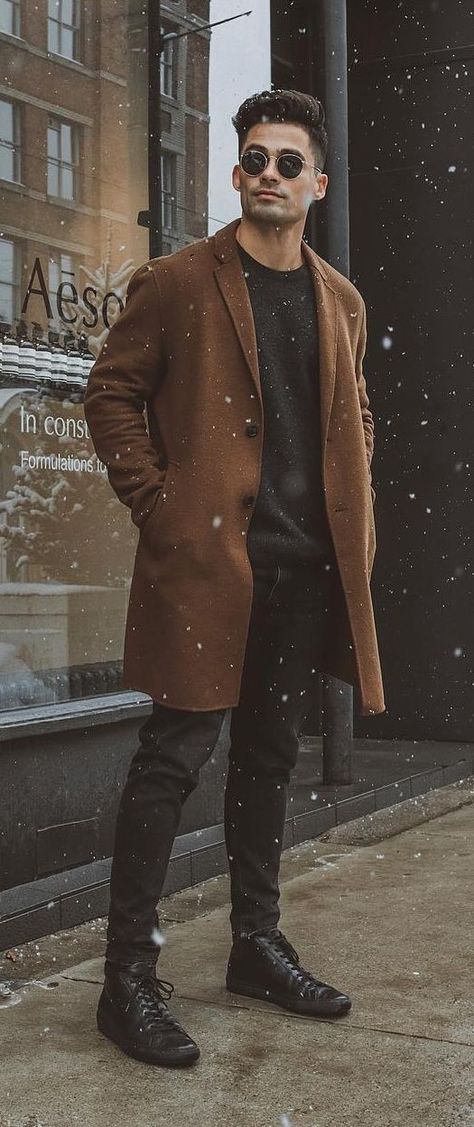 Men’s fall coat 20 ideas: Take advantage of style and warmth this season Mens Fall Coats, Brown Coat Outfit, Peacoat Outfit, Sport Coat Outfit, Winter Fashion Formal, European Fashion Winter, Brown Overcoat, Long Coat Outfit, Long Coat Men