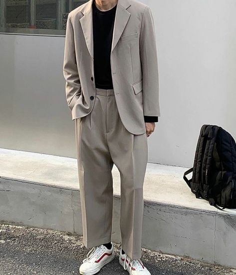 Aesthetic Suits Mens Fashion, Loose Suits Men, Buisnesscore Outfit Men, Korean Suit Men, Oversized Suits Men, Men Suit Outfit, Korean Fashion Classy, Aesthetic Guy Outfits, Korean Suit