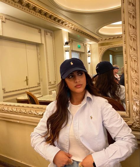 Polo Hat Aesthetic, Ralph Lauren Ball Cap Outfit, Ralph Lauren Baseball Cap Outfit, Polo Ralph Lauren Hat Outfit, Polo Ralph Lauren Women Outfits Casual, Polo Beanie Outfit, Polo Ralph Lauren Cap Outfit, Ralph Lauren Cap Aesthetic, Polo Cap Outfit Women