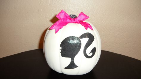 My diy Barbie pumpkin. Barbie Pumpkin, Pumpkin Story, Book Character Pumpkins, My Diy, Train Pumpkin, Cute Pumpkin Carving, Character Pumpkins, Barbie Birthday Cake, Tall Pumpkin