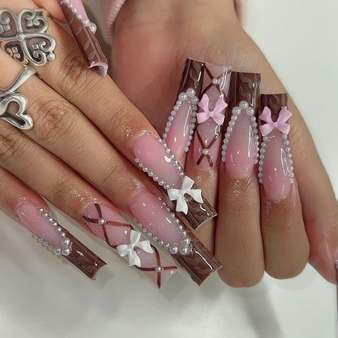 PRICES MAY VARY. 🎀【Various Size】24 PCS natural/transparent coffin nails are available in various sizes, making it easy to choose the perfect fake nail that suits the size of each finger. 🎀【Coffin design】Cute false nails with ballerina designs. The nails are designed in natural and harmonious colors, with an average square end design that makes your nails more elegant and charming. 🎀【Convenient to use】Full cover glue on nails are made of environmentally friendly and healthy ABC materials, whic Pink Coffin, Manicure Tips, Coffin Press On Nails, Glue Stick, Fake Nail, Nagel Inspo, Nail Length, Nails Coffin, Beauty Nail