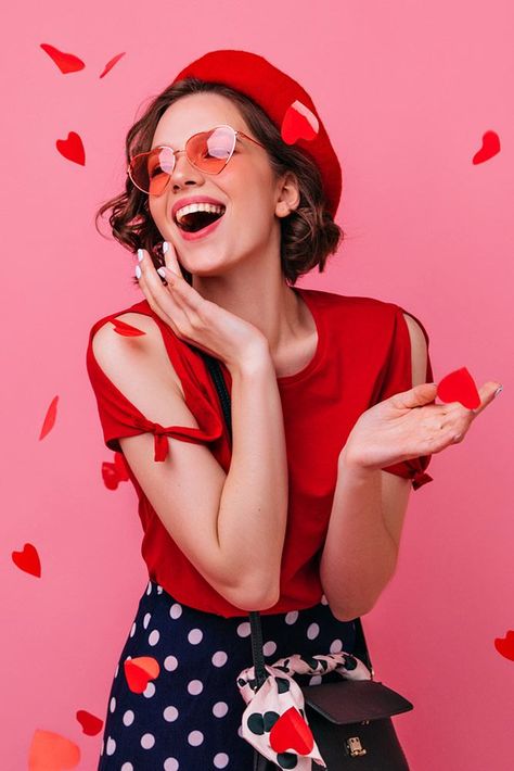 Glaminati | Inspiration for modern and beautiful women Moda Pin Up, Moda Pinup, Valentine Photo Shoot, Estilo Pin Up, Výtvarné Reference, 사진 촬영 포즈, Valentine Photography, Valentine Photo, Valentine's Day Outfit