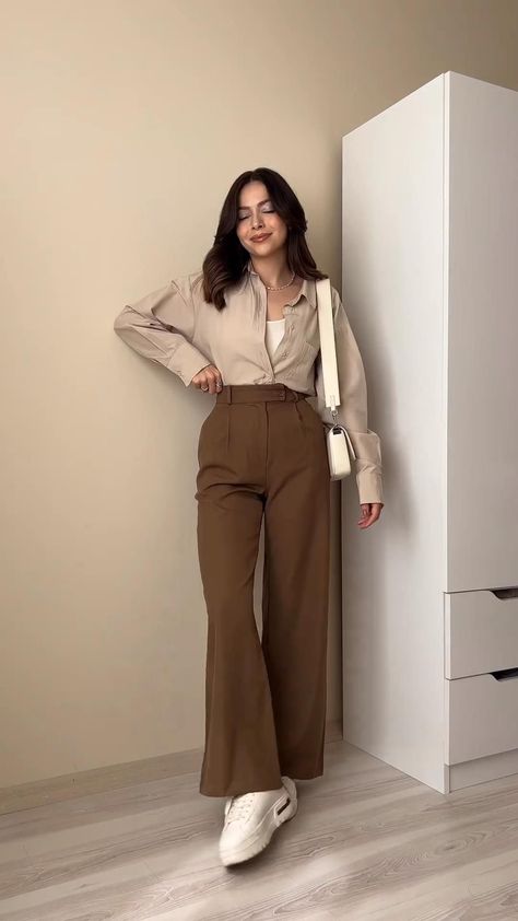 Fesyen Korea, Curvy Casual Outfits, Business Casual Outfits For Work, Casual College Outfits, Business Casual Outfits For Women, Quick Outfits, Everyday Fashion Outfits, Ținută Casual, Casual Day Outfits