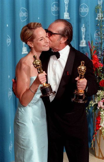 Helen Hunt & Jack Nicholson at the Academy Awards 1998 As Good As It Gets, As Good As It Gets Movie, Trophy Shop, Best Actor Oscar, Best Actress Oscar, Helen Hunt, Oscar Night, Denis Villeneuve, Oscar Award