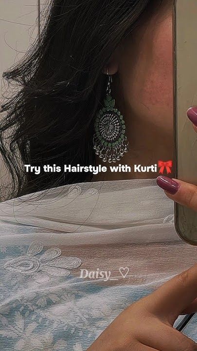 Hairstyle On Short Kurti, Traditional Hairstyle For Kurti, Haïr Style For Kurti, Simple Hairstyle For Kurti, Kurti Hairstyle For Long Hair, Easy Hairstyles On Kurti, Hairstyles With Kurti, Hairstyles On Kurti Wear, Kurti Poses Aesthetic