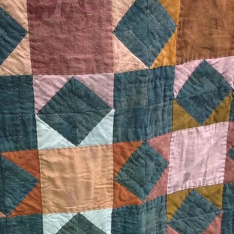 Grandma Hobbies, Authentic Farmhouse, Pop Colour, Friday Evening, Modern Quilt Patterns, Plant Dyes, Modern Quilt, Colour Board, Patchwork Quilt