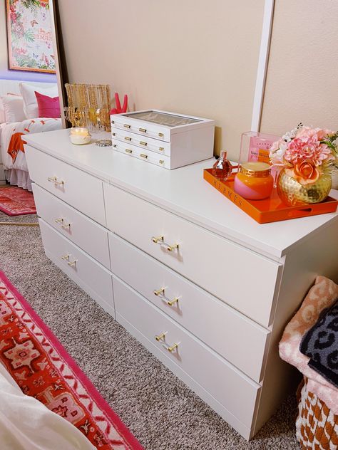 Styling A Vanity Table, Dresser Ideas Bedroom Aesthetic, Bathroom Inspo Preppy, Preppy Room With Vanity, Preppy Bedroom Dresser, Colorful Dresser Decor, Girly Dresser Decor, Above Vanity Decor, Preppy Bedroom Ideas For Small Rooms