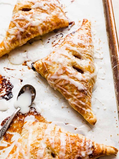 Puff Pastry Apple Turnovers — Salt & Baker Apple Turnover With Puff Pastry, Apple Pie Turnovers With Pie Crust, Puff Pastry Turnovers Fruit, Puff Pastry Apple Pie Filling, Cinnamon Apple Puff Pastry, Apple Tarts Recipe Easy Puff Pastry, Apple Danish Puff Pastry, Pumpkin Puff Pastry Desserts, Pear Puff Pastry Dessert