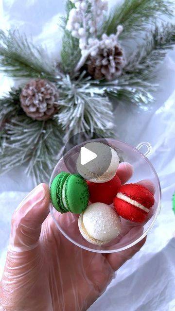 MACARON THERAPY on Instagram: "Cute and festive packaging for holiday mini-macarons🎄🎅🏻" Macarons Ideas, Mini Macarons, Festive Packaging, Christmas Macarons, Mini Macaron, December 23, Macarons, Packaging, Festival