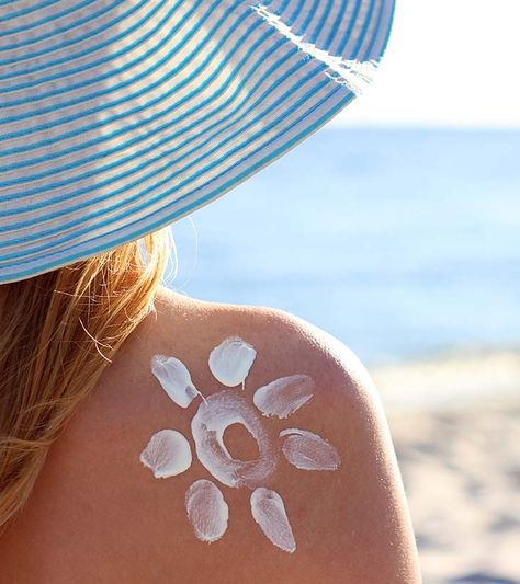 Sunscreen Photography, Autoimmune Awareness, Facial Pics, Sunscreen Natural, Pharmacy Art, Skin Care Pictures, Sun Safety, Skincare Products Photography, Natural Alternatives