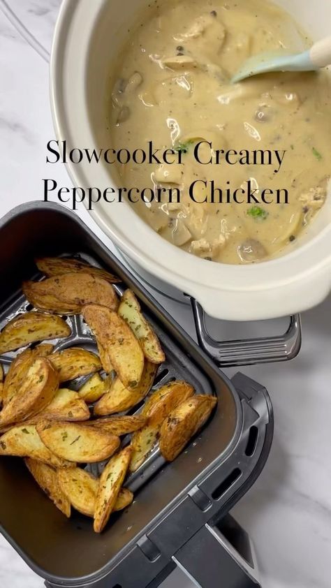 Peppercorn Chicken, Chicken Sauce, Sauce For Chicken, Crock Pot Slow Cooker, Crockpot Recipes Slow Cooker, Dinner Recipes Crockpot, Crockpot Recipes Easy, Creamy Chicken, Slow Cooker Chicken