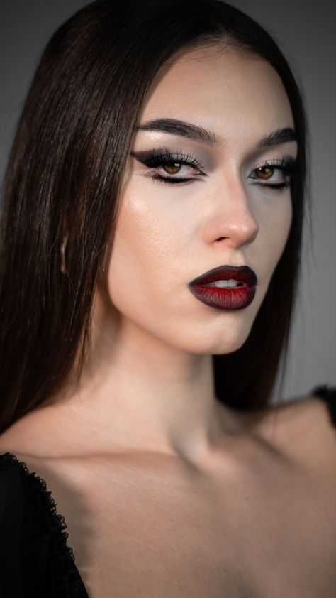 Morticia Addams makeup Morticia Eye Makeup, Dark Makeup For Halloween, Addams Family Makeup Morticia, Gothic Bridesmaid Makeup, Halloween Costume Morticia Addams, Easy Morticia Addams Costume, Morticia Inspired Makeup, Morticia Addams Makeup Tutorial Make Up, Morticia Addams Inspired Makeup