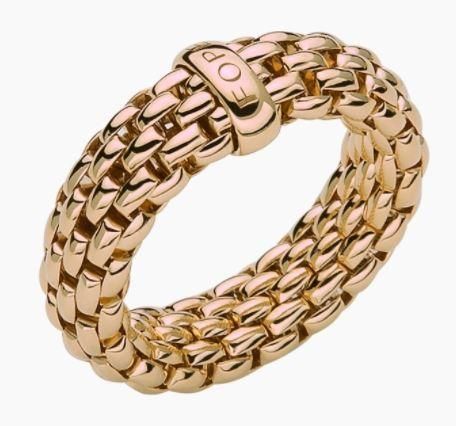 Fope Jewellery, Italian Family, Luxury Jewelry Brands, Luxury Jewellery, Wide Ring, Rose Ring, Wide Rings, Exclusive Jewelry, Italian Luxury