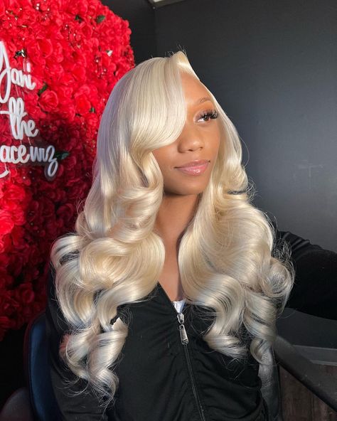 Blondes Hairstyles, Lace Hairstyles, Hair Yellow, Hd Lace Frontal, Hairstyle Inspo, Human Wigs, Blonde Lace Front Wigs, Sew Ins, Frontal Hairstyles