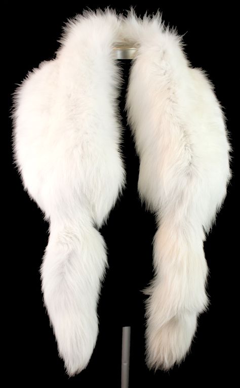 White Fur Robe, White Fur Stole, White Fluffy Shawl, Fur Coat Drawing, Fur Scarf Outfit, White Fur Scarf, Scarf Aesthetic, Fox Stole, Fur Pelt