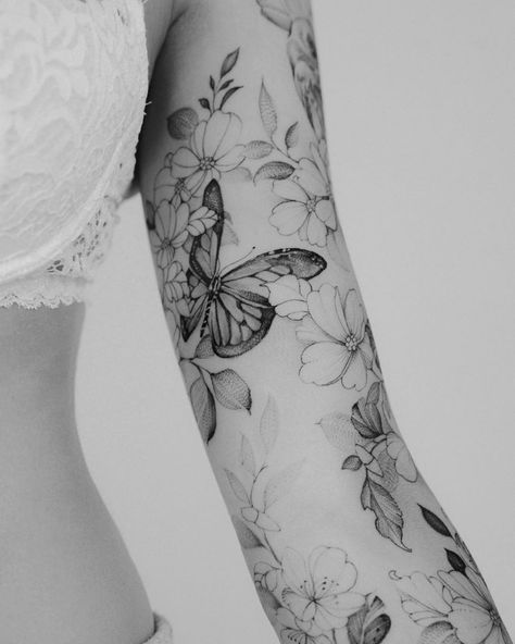 Floral And Butterfly Sleeve Tattoo, Butterfly Sleeve Tattoo, Natur Tattoo Arm, Butterfly With Flowers Tattoo, Butterfly Tattoos On Arm, Feminine Skull Tattoos, Girl Arm Tattoos, Flower Tattoo Arm, Floral Tattoo Sleeve