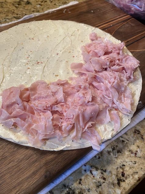 Meat And Cheese Wraps Roll Ups, Hi Roller Sandwiches, Hye Roller Sandwich, Million Dollar Sandwiches, Hye Roller Sandwiches Tipsy Housewife, Mini Hoagie Sandwiches, Hye Rollers Recipe, Hye Roller Sandwiches, Rollup Sandwiches Lunch Ideas